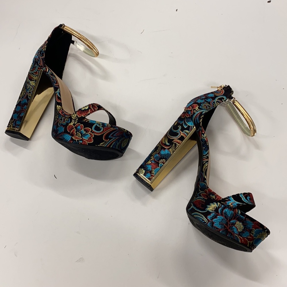 NWOT Bamboo ankle Strap Platform Shoes Size 10 - Picture 2 of 8